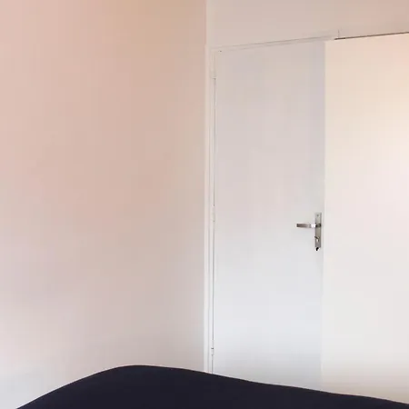 Pretty Cocoon With Private Garden * Saint-Denis (Seine-Saint-Denis)