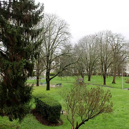 Pretty Cocoon With Private Garden Saint-Denis (Seine-Saint-Denis)